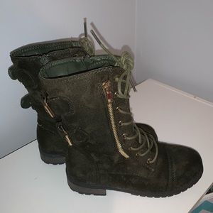 Girls size 2 hunter green boots